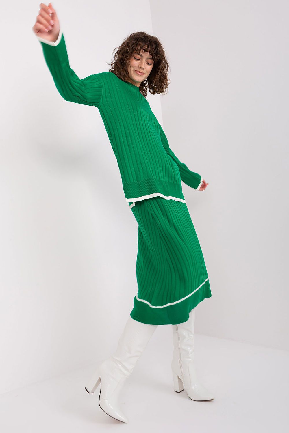 L`ensemble model 190777 Badu