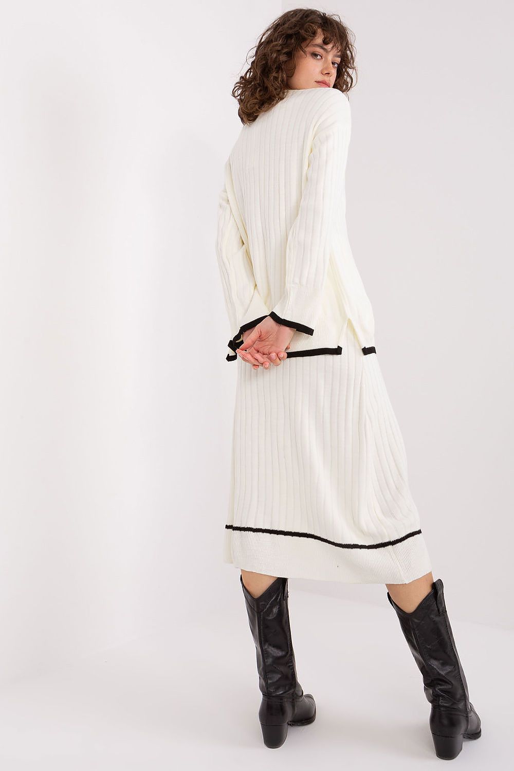 L`ensemble model 190778 Badu