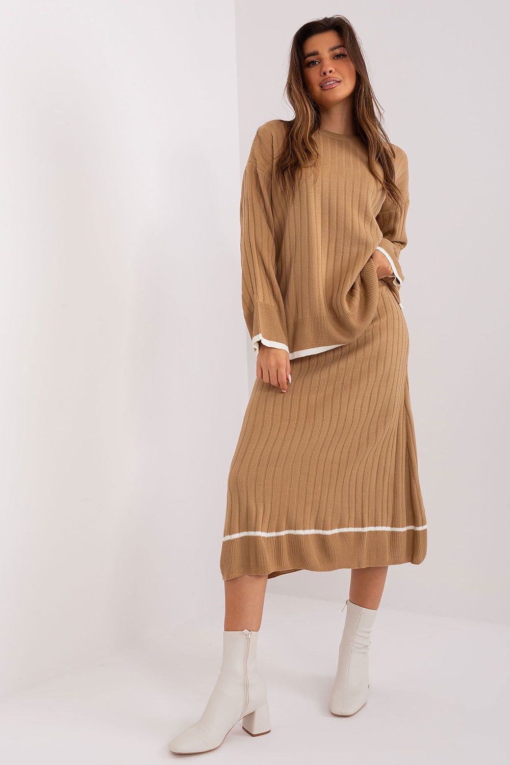 L`ensemble model 190779 Badu