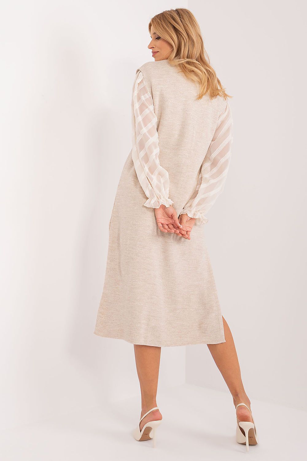 Robe de jour model 194218 Badu