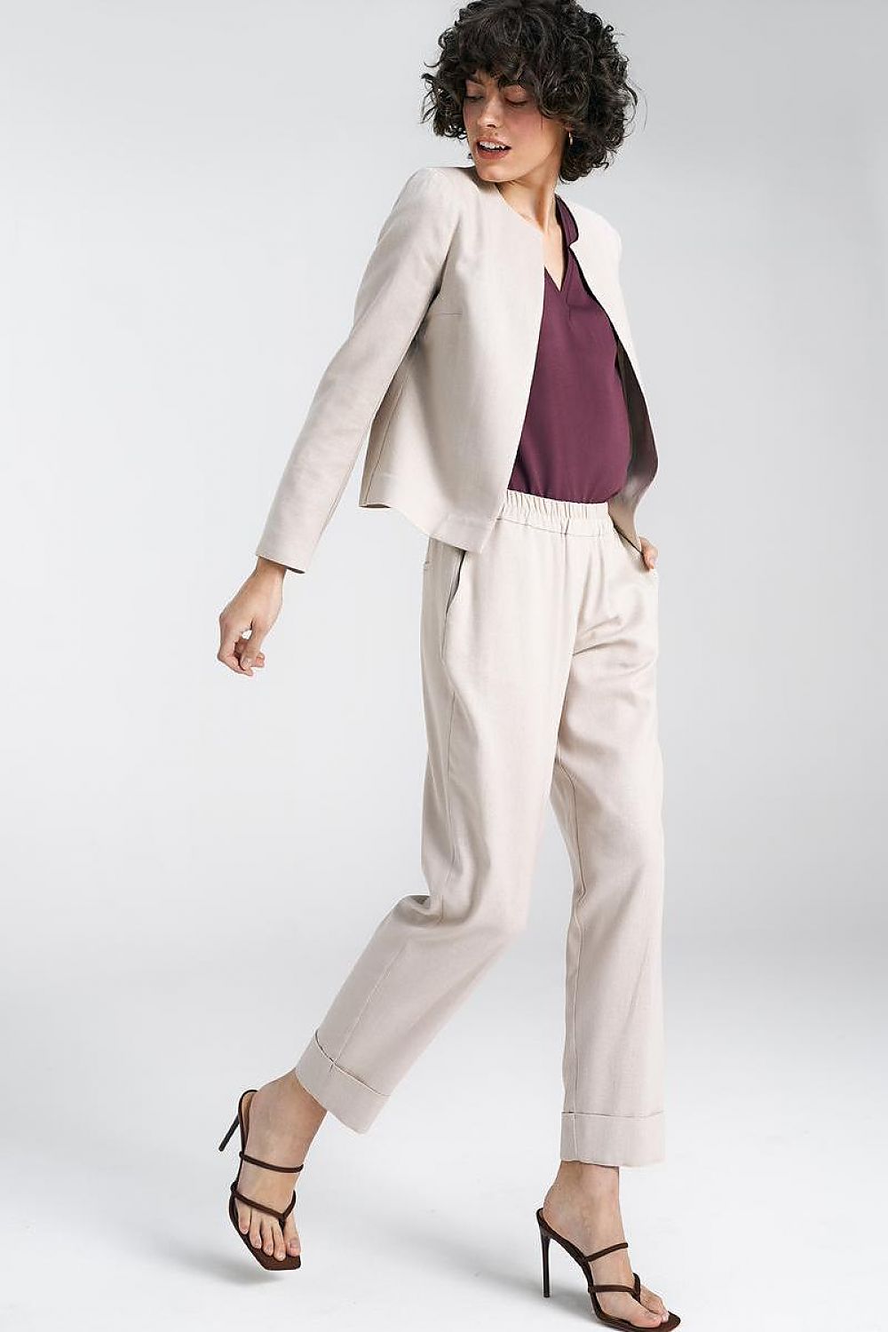 Blazer femme model 195461 Nife