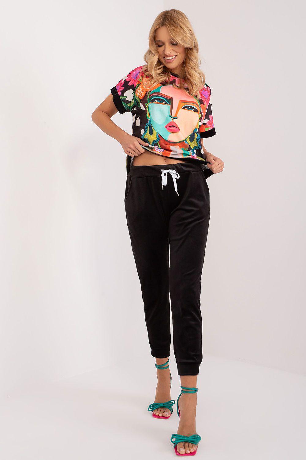 L`ensemble model 196782 Rue Paris