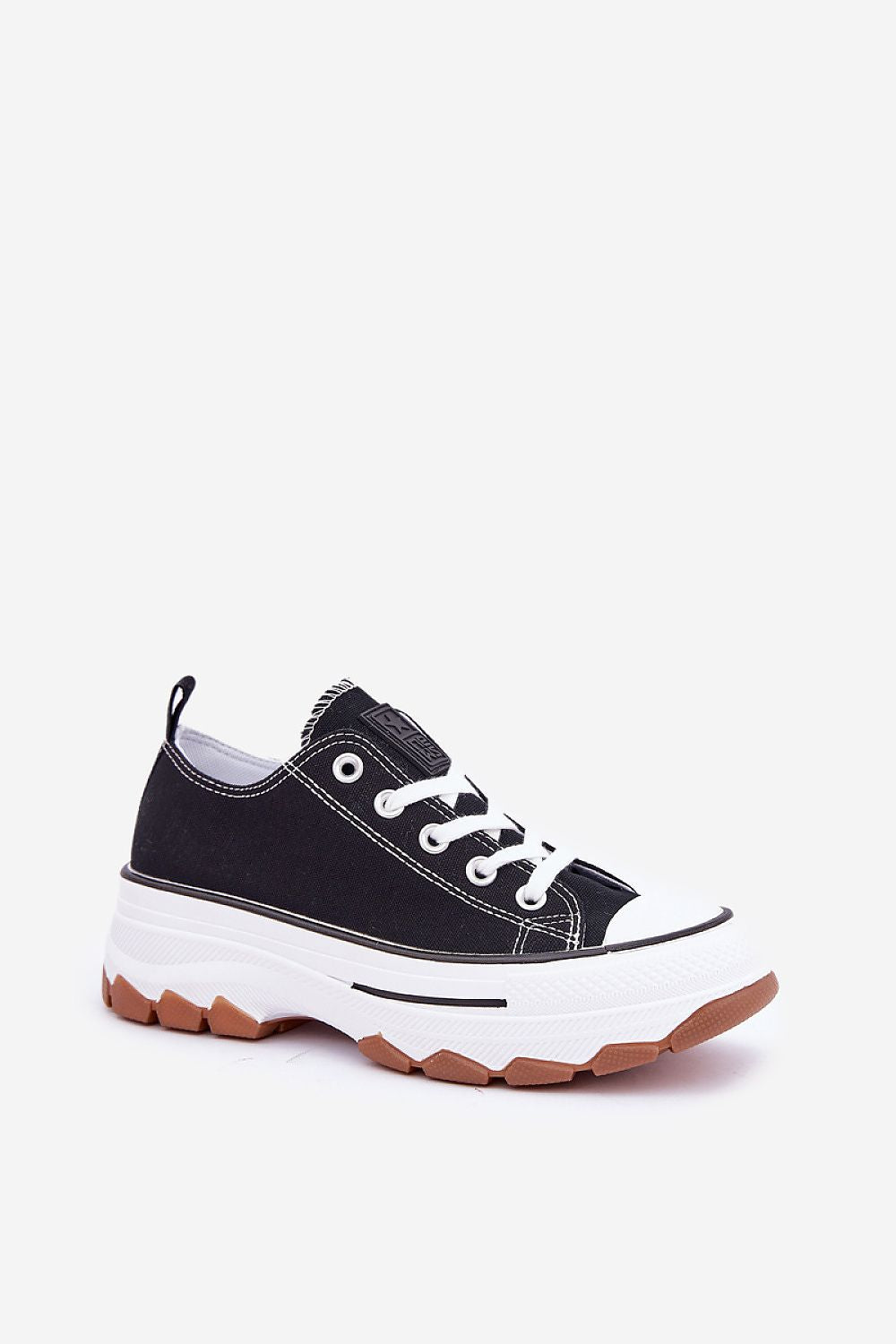 Baskets model 206796 Step in style