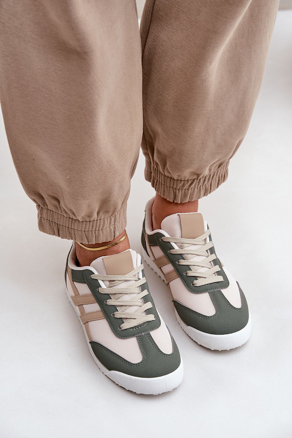 Baskets model 206803 Step in style