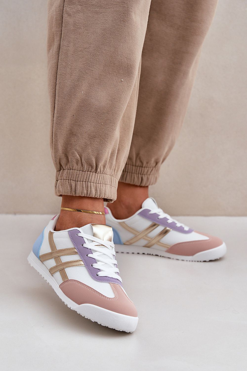 Baskets model 206805 Step in style