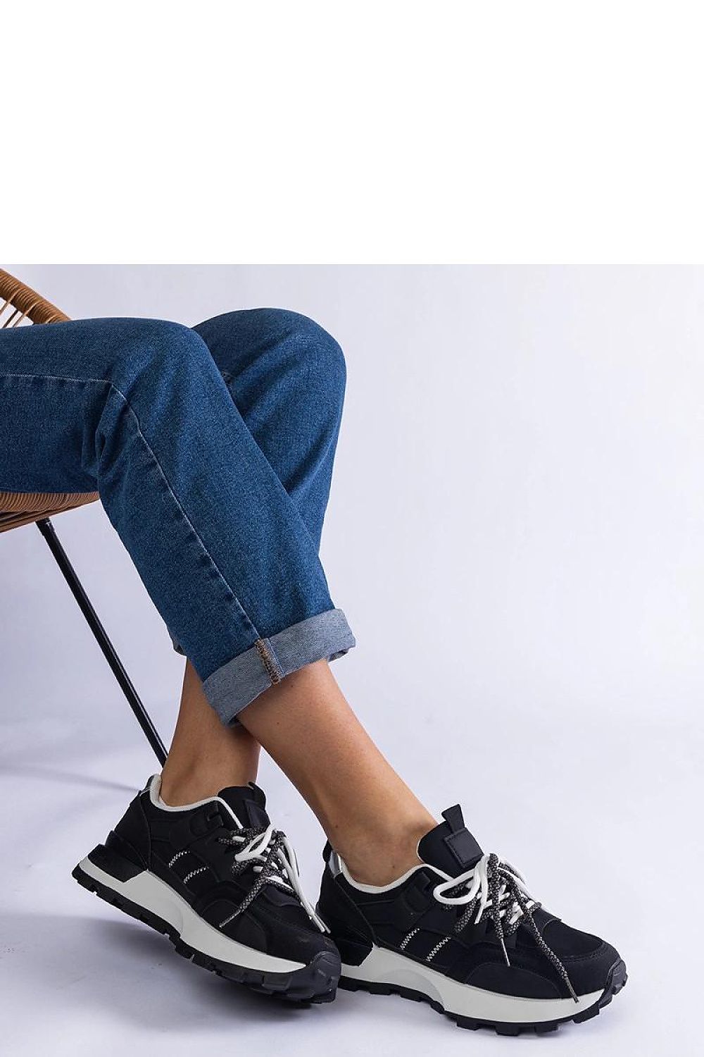 Baskets model 207115 Solea