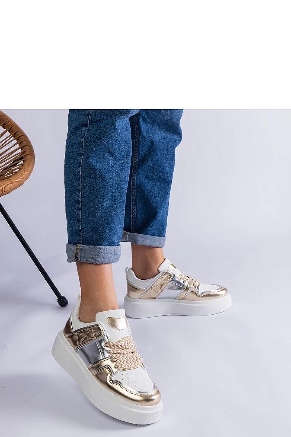 Baskets model 207116 Solea