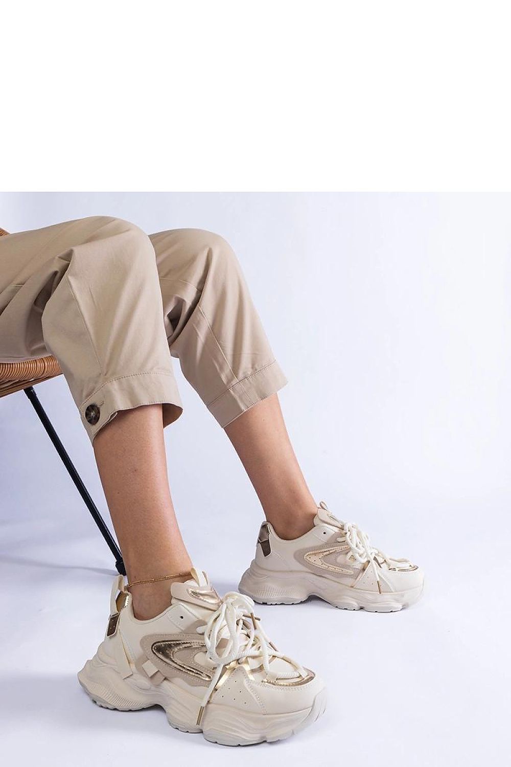 Baskets model 207127 Solea
