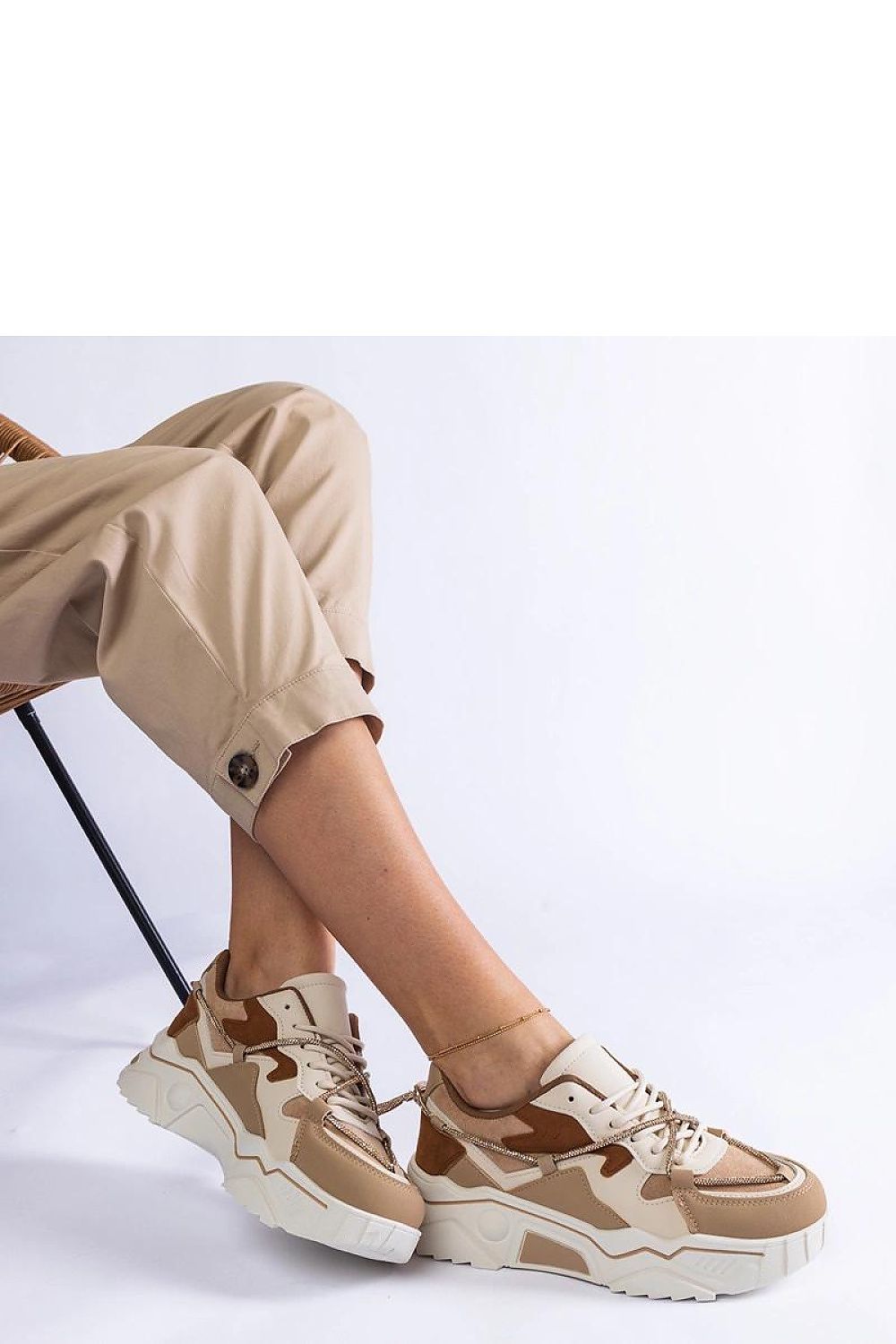 Baskets model 207131 Solea