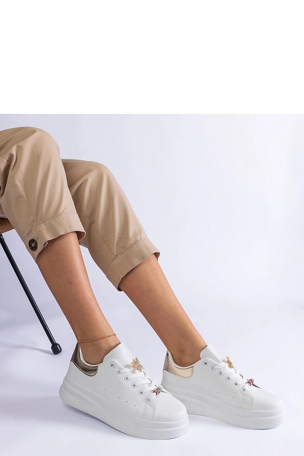 Baskets model 207134 Solea