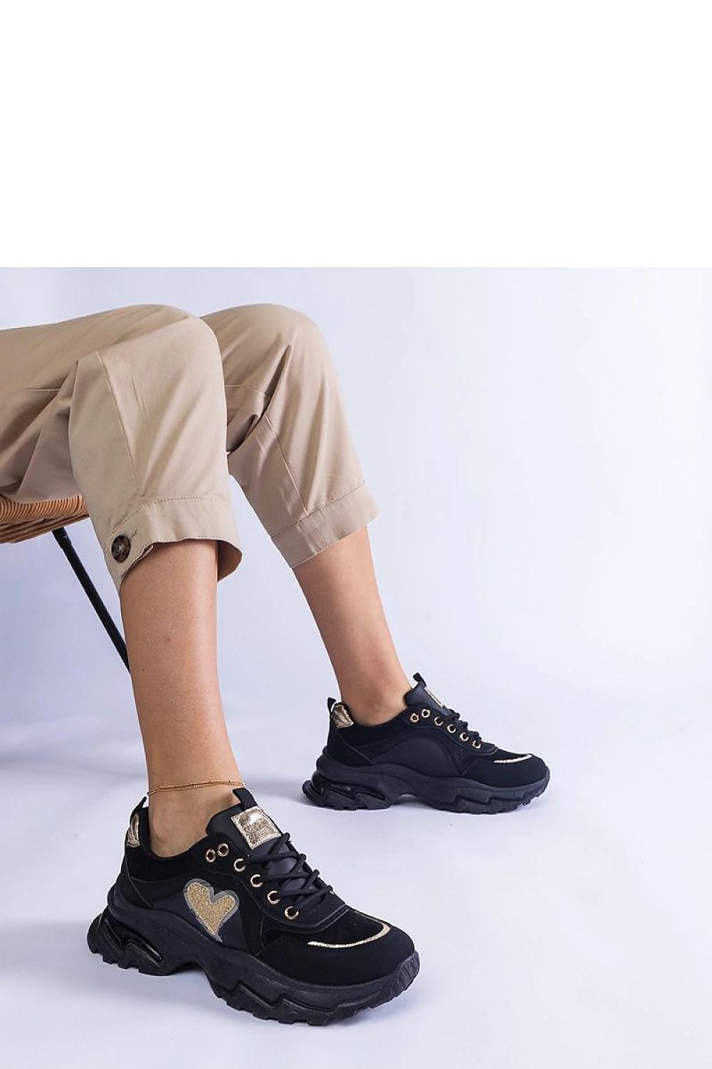 Baskets model 207136 Solea