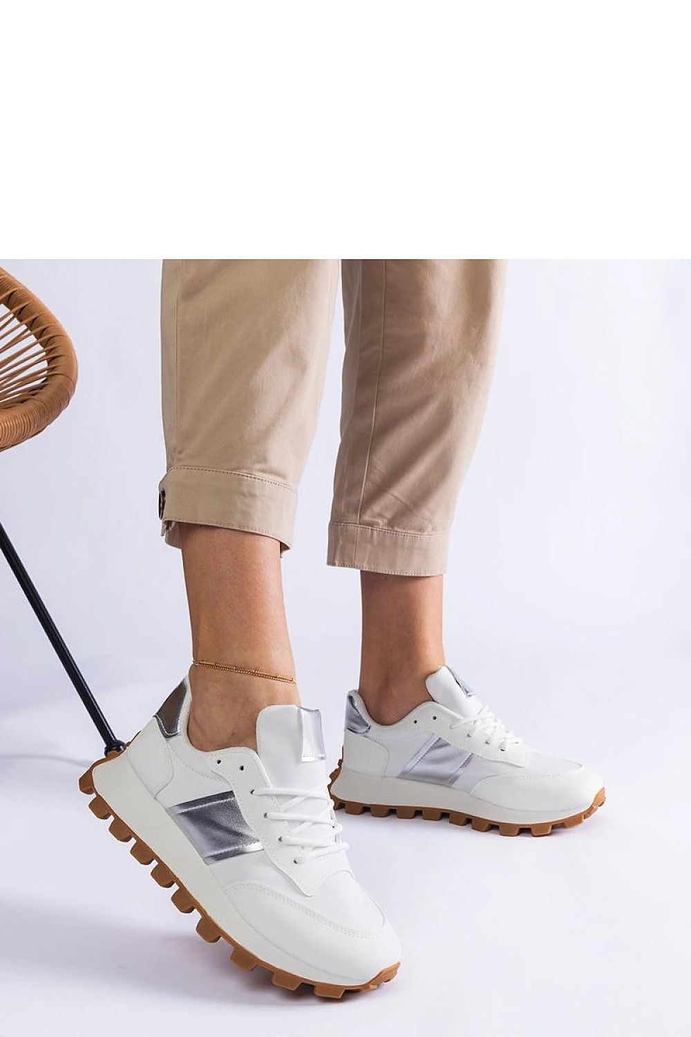Baskets model 207137 Solea