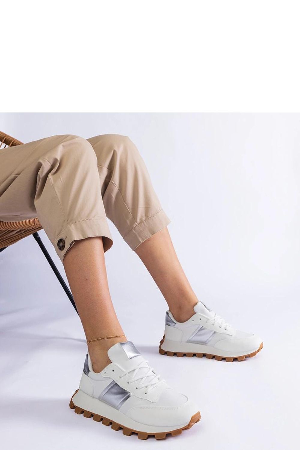 Baskets model 207137 Solea