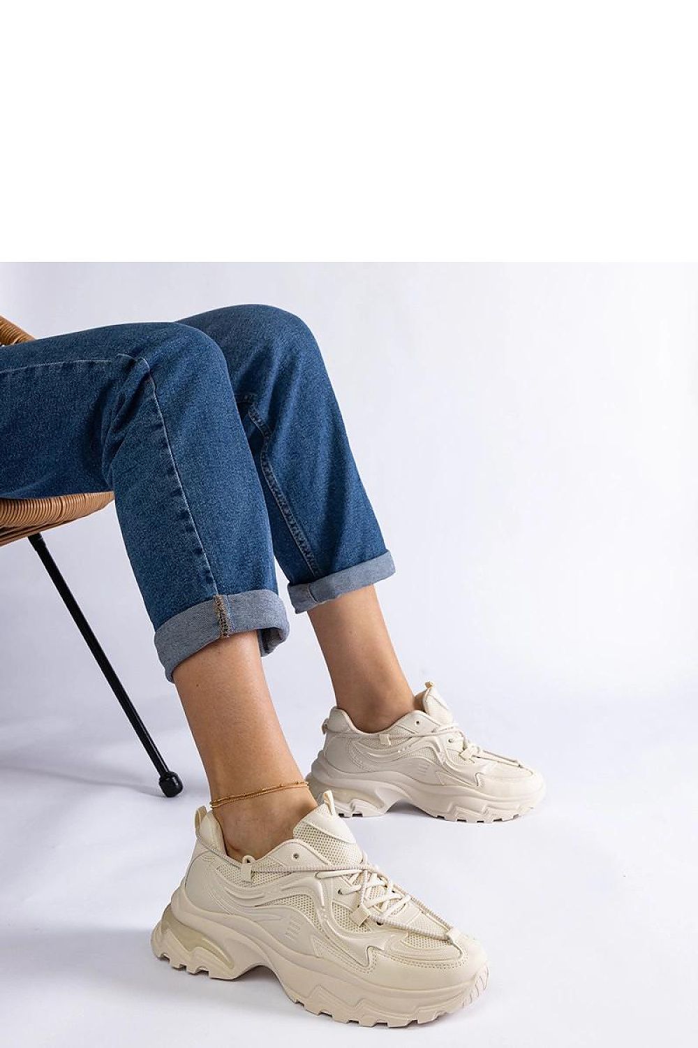 Baskets model 207142 Solea