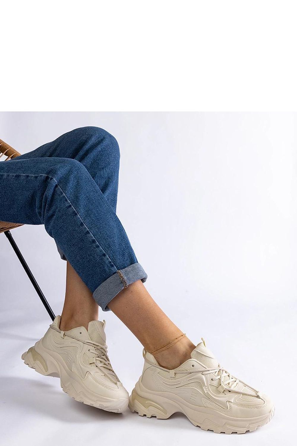 Baskets model 207142 Solea