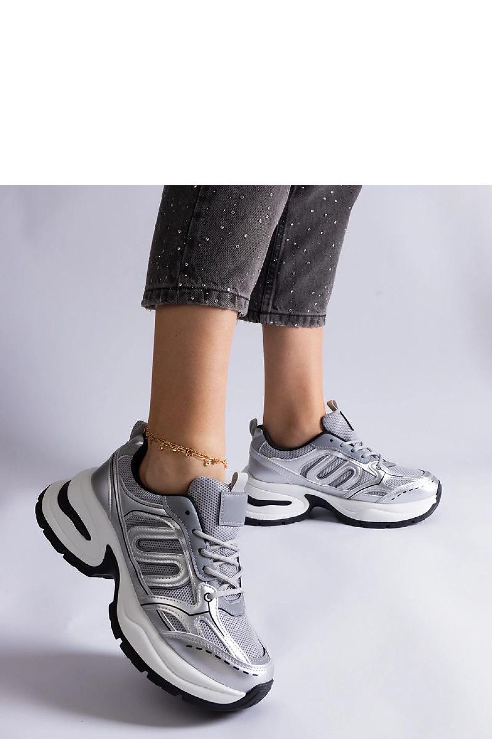 Baskets model 207146 Solea