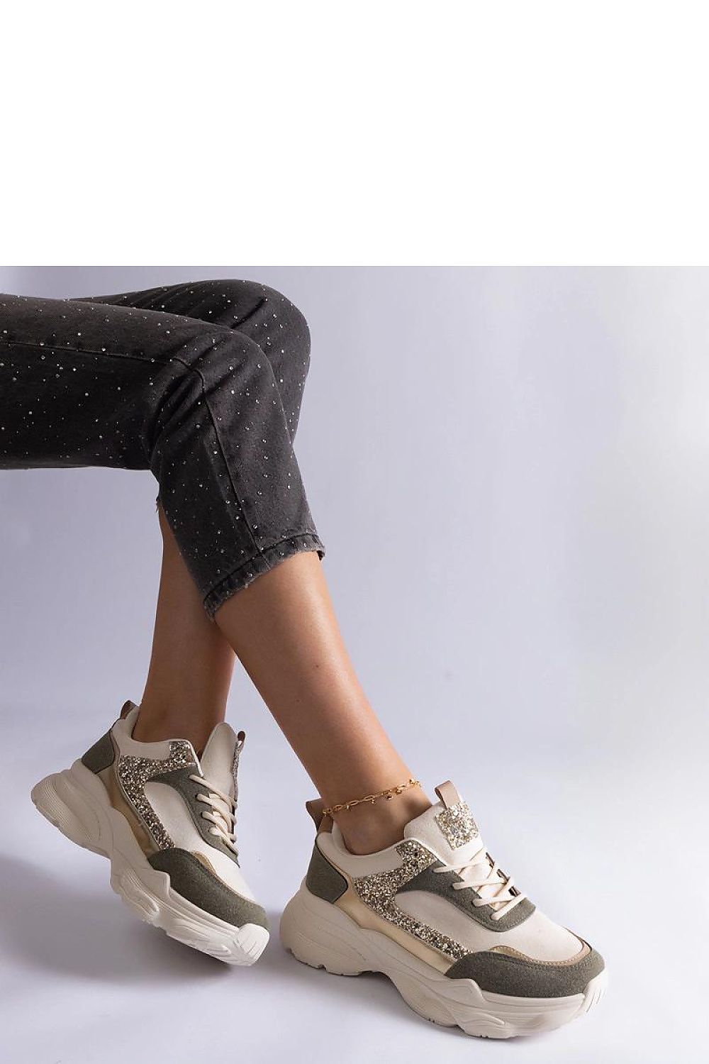 Baskets model 207154 Solea