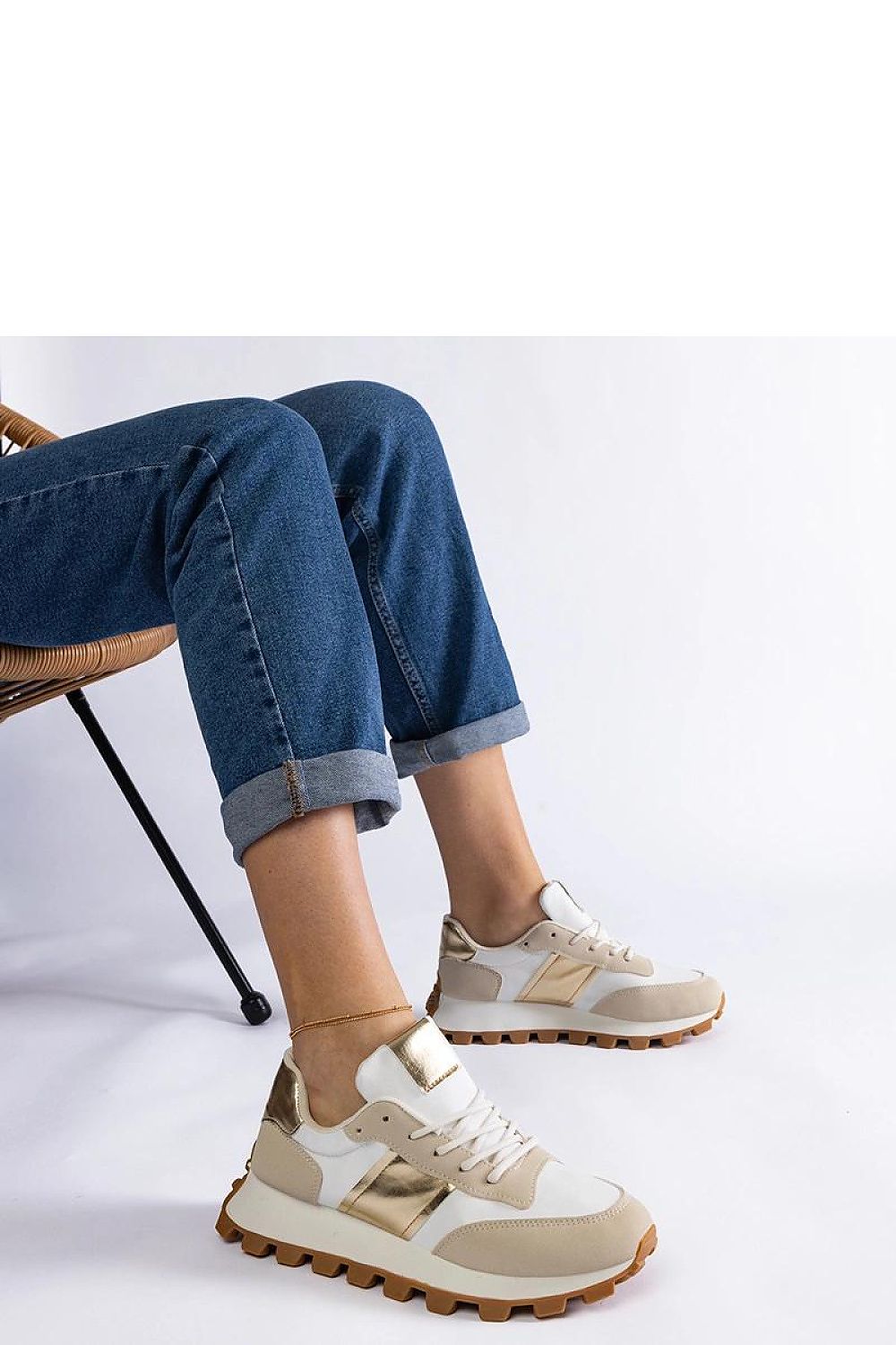 Baskets model 207190 Solea