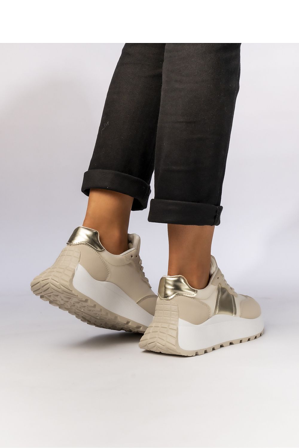 Chaussures de sport model 210597 Inello