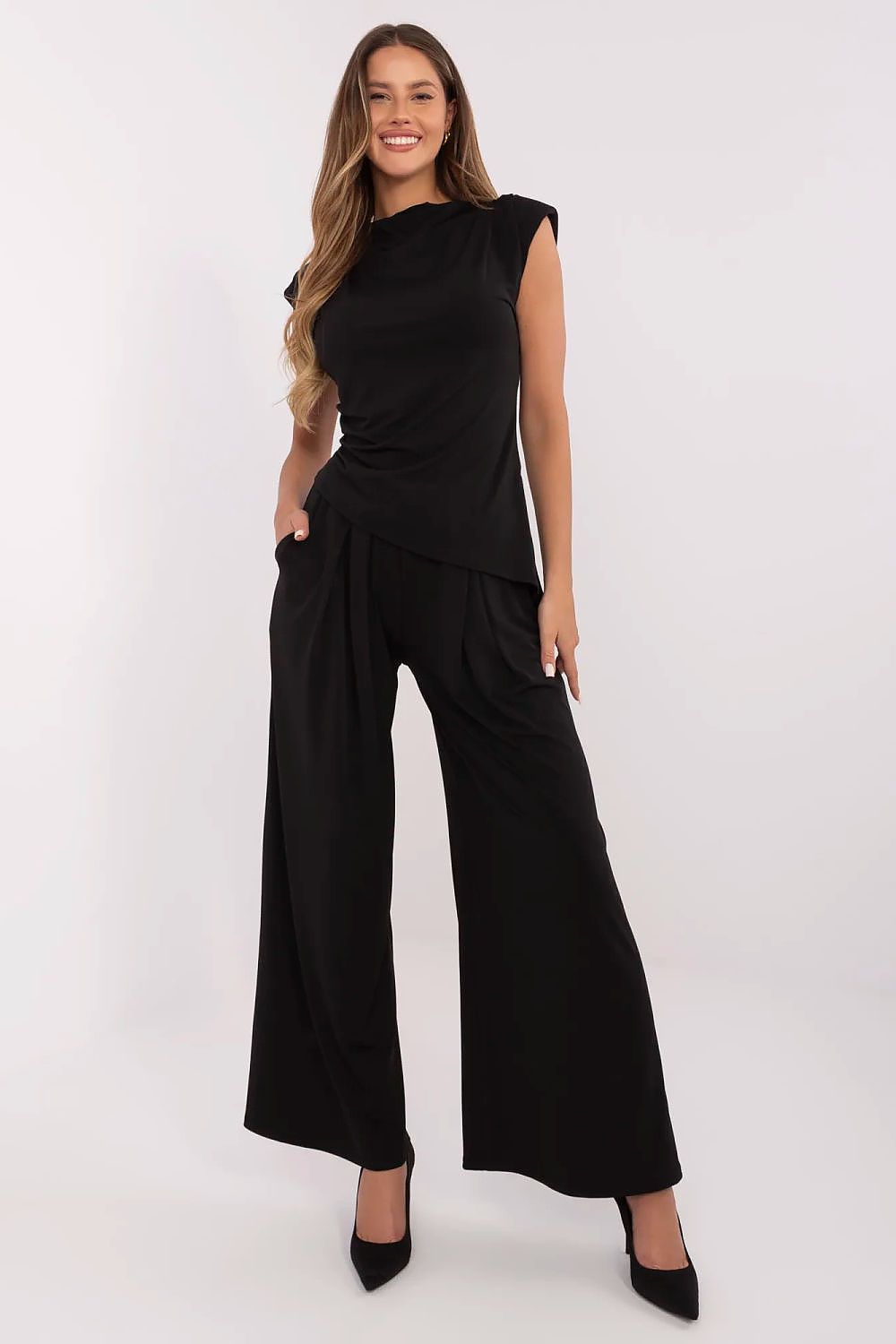 L`ensemble model 211276 Italy Moda