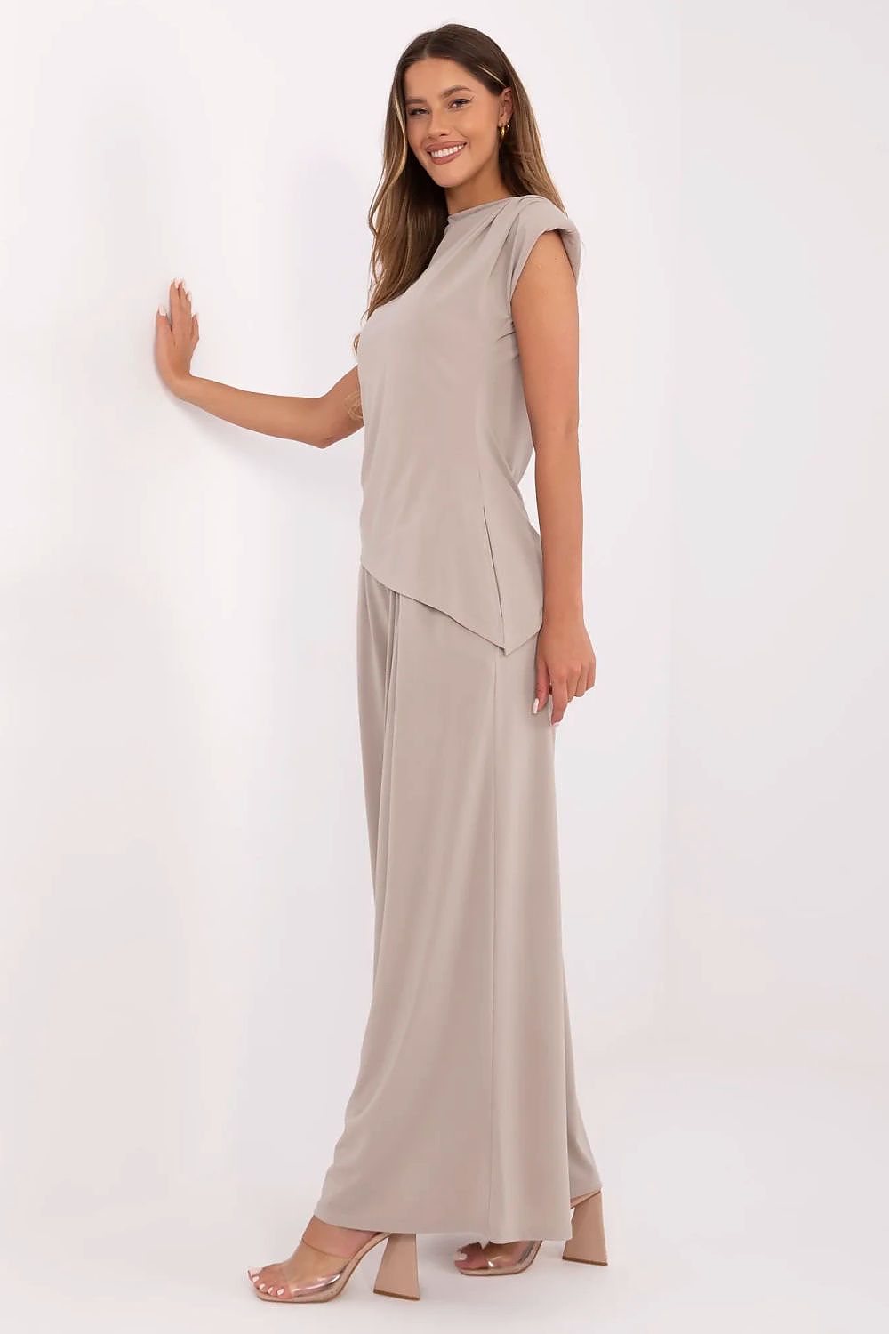 L`ensemble model 211277 Italy Moda