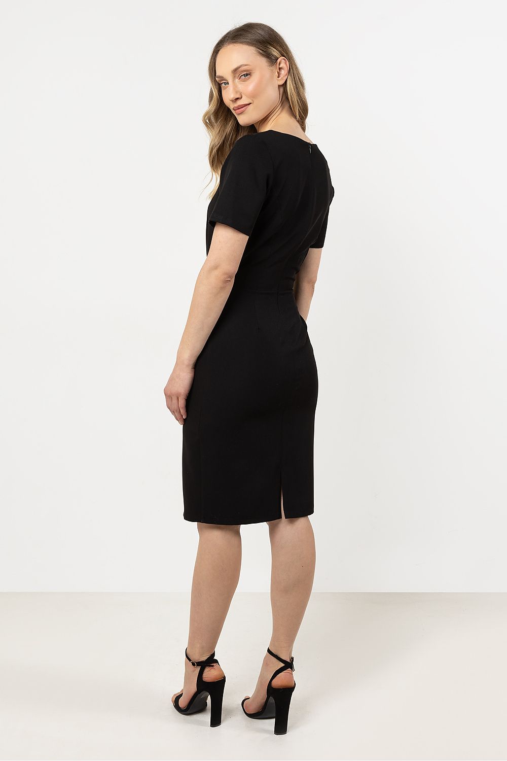 Robe de jour model 212232 awama