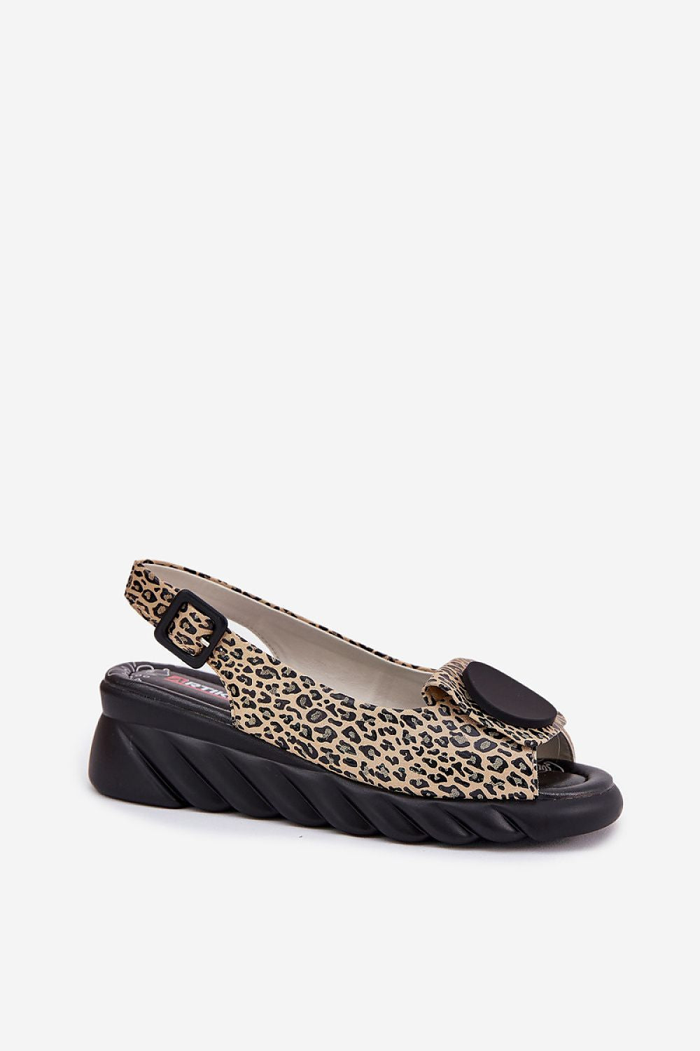 Cothurnes model 212902 Step in style