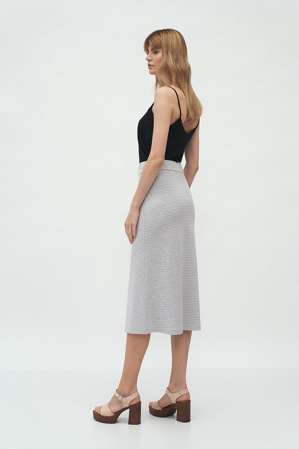 Jupe model 153702 Nife