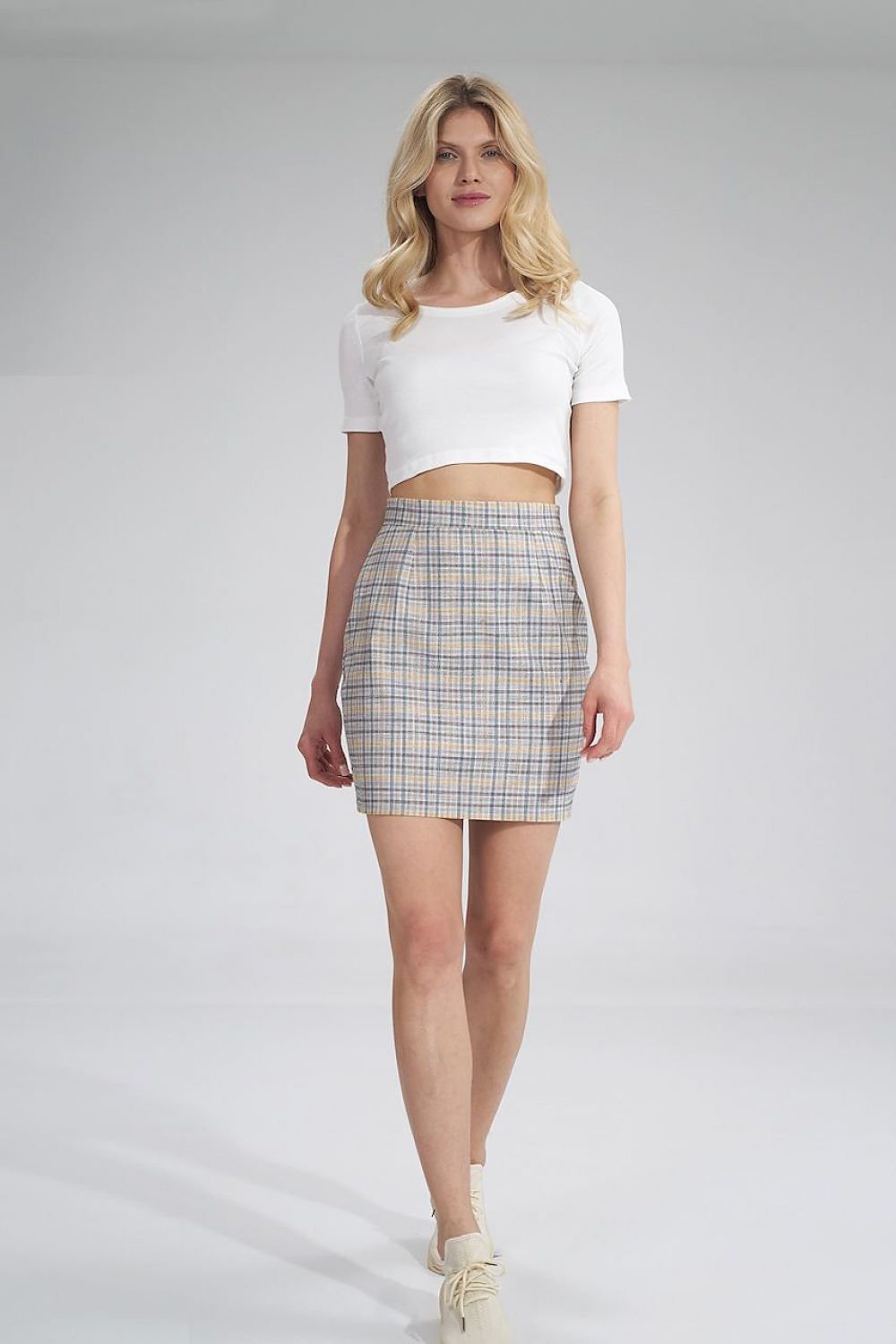 Jupe courte model 154653 Figl