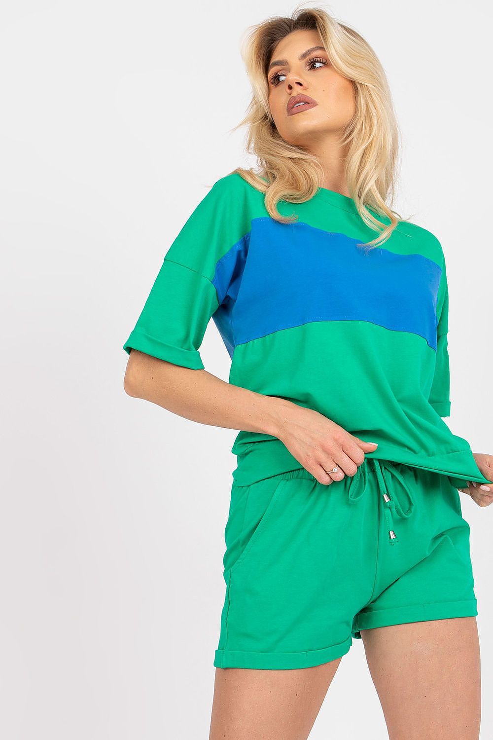 L`ensemble model 168918 Rue Paris