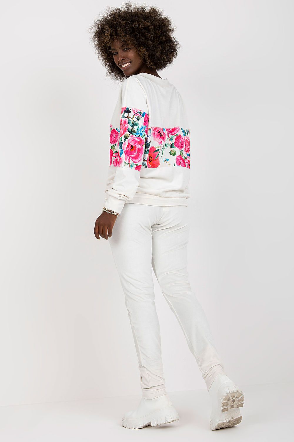L`ensemble model 169456 Rue Paris