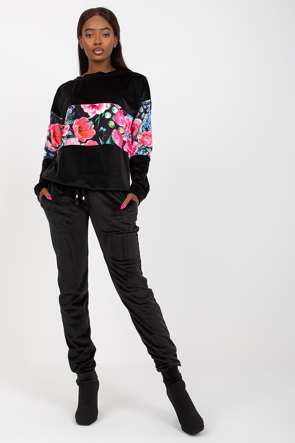 L`ensemble model 169457 Rue Paris