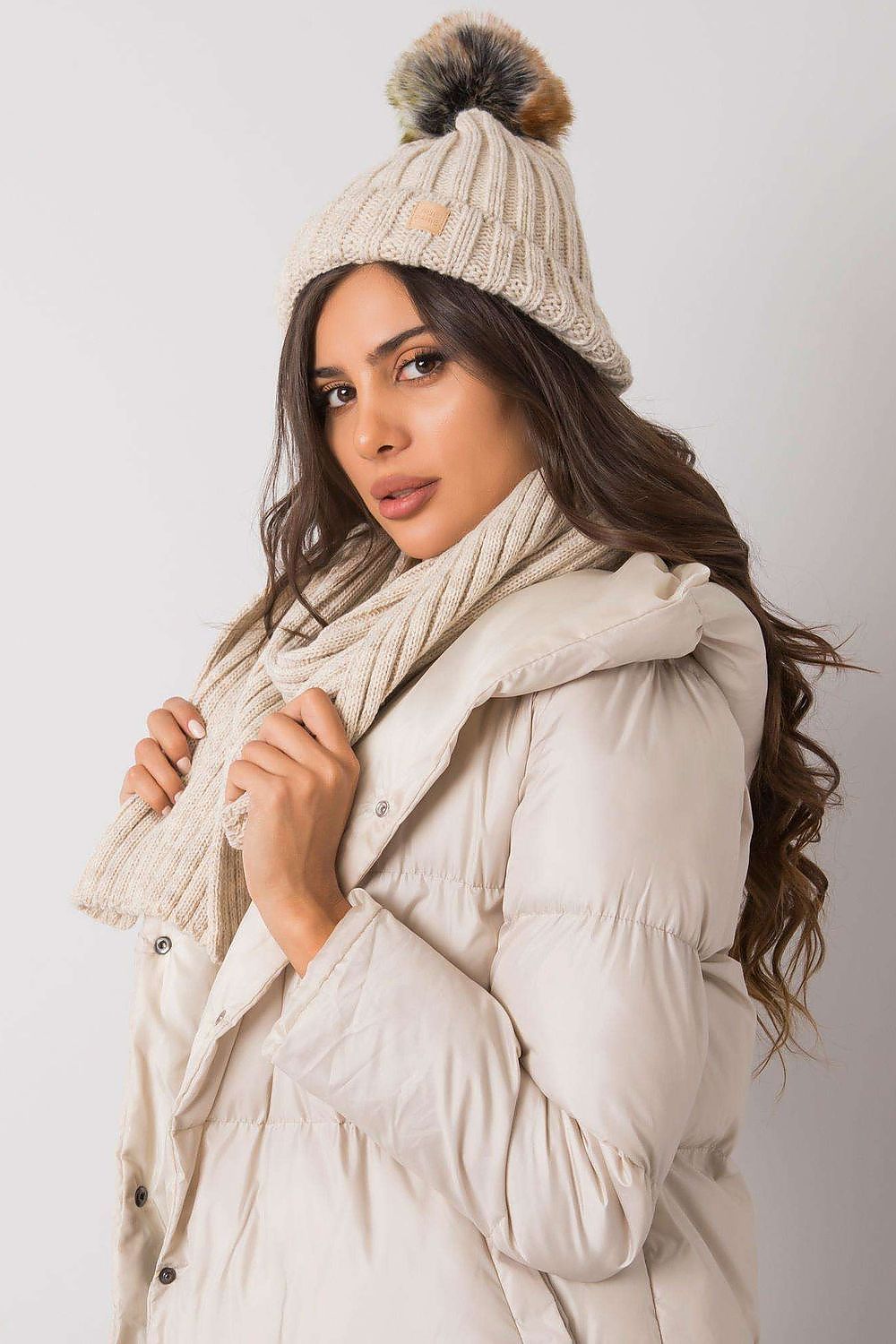 L`ensemble model 171800 Rue Paris