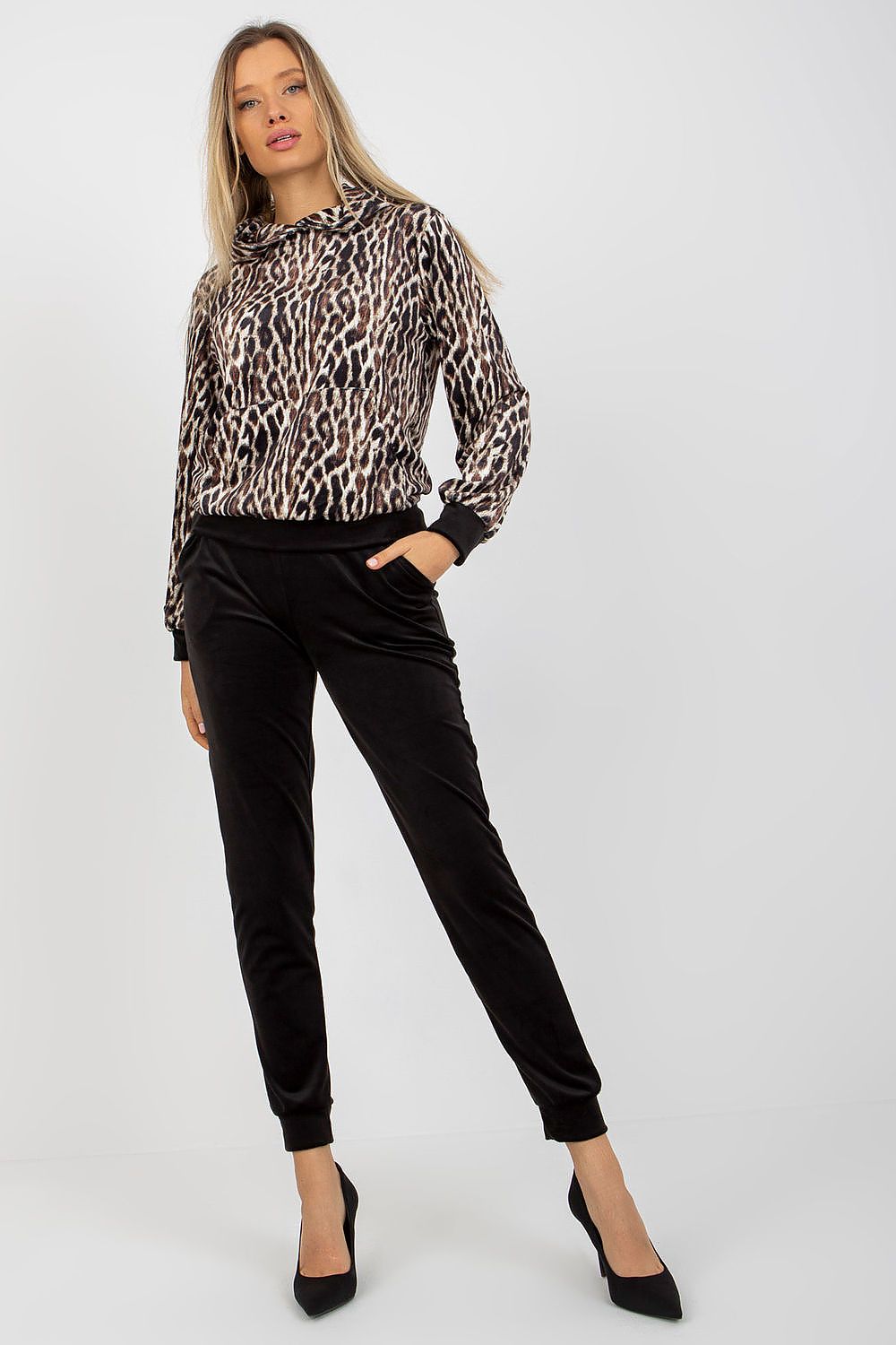 L`ensemble model 173355 Rue Paris