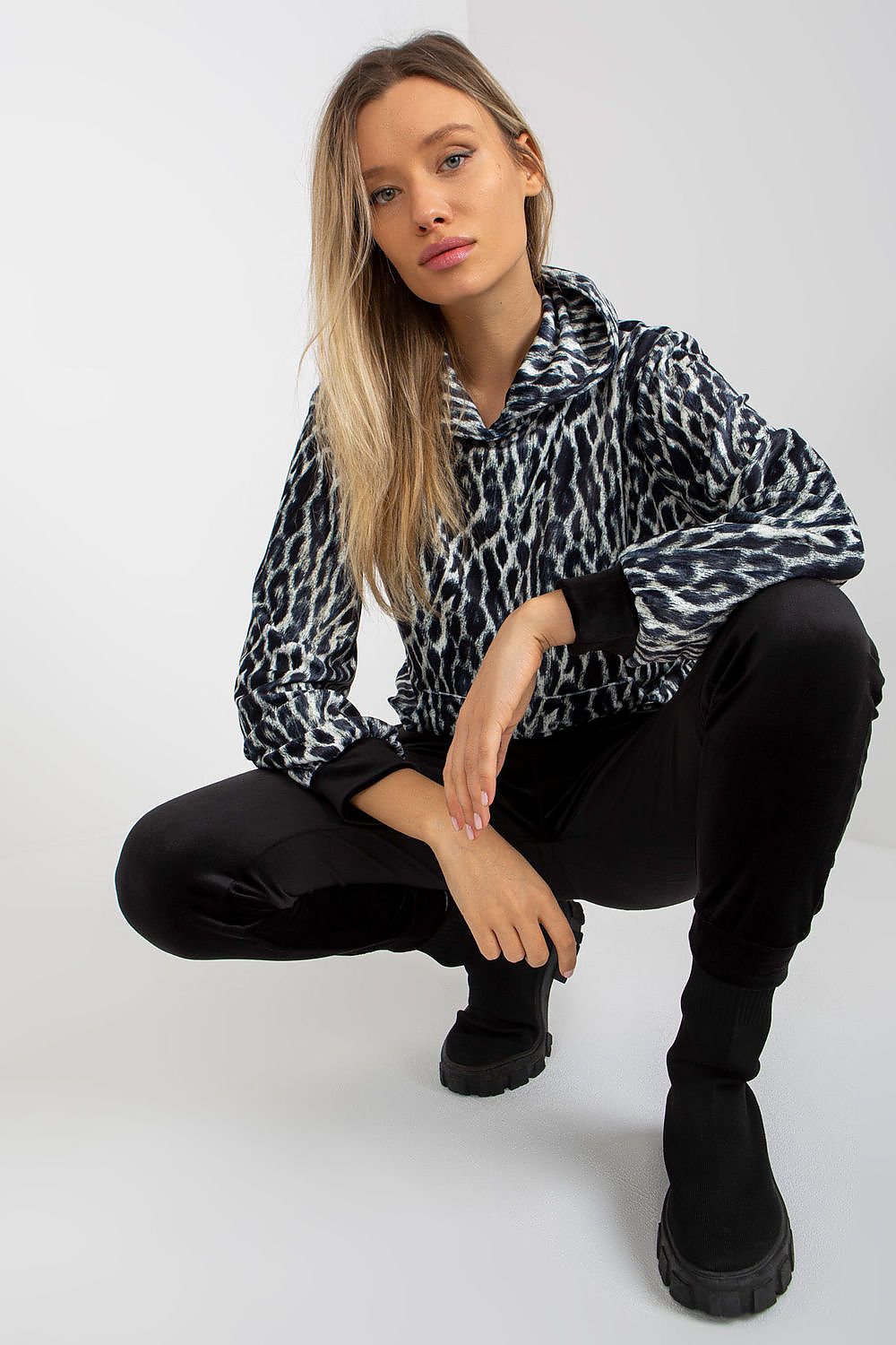 L`ensemble model 173356 Rue Paris