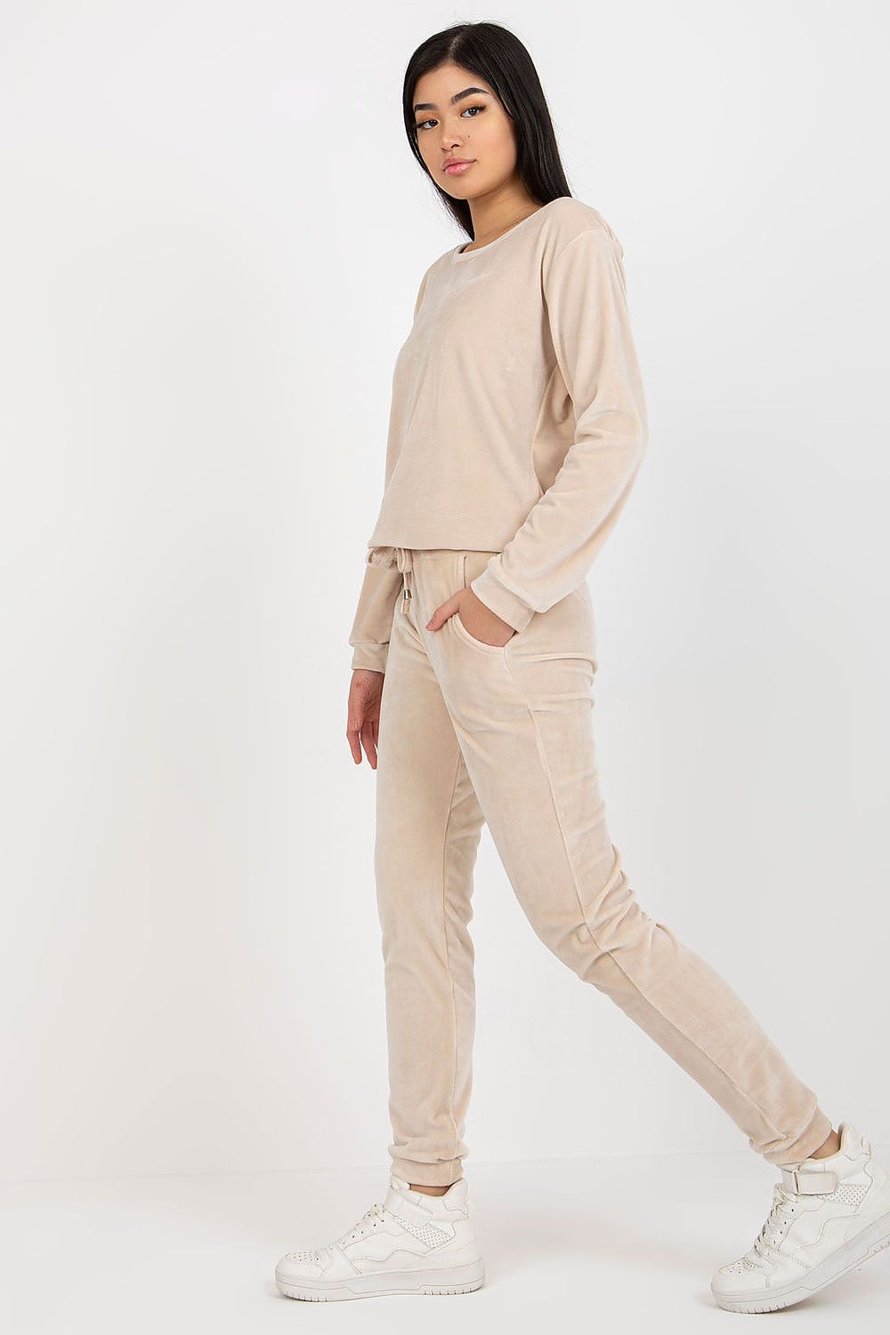 L`ensemble model 175104 Rue Paris