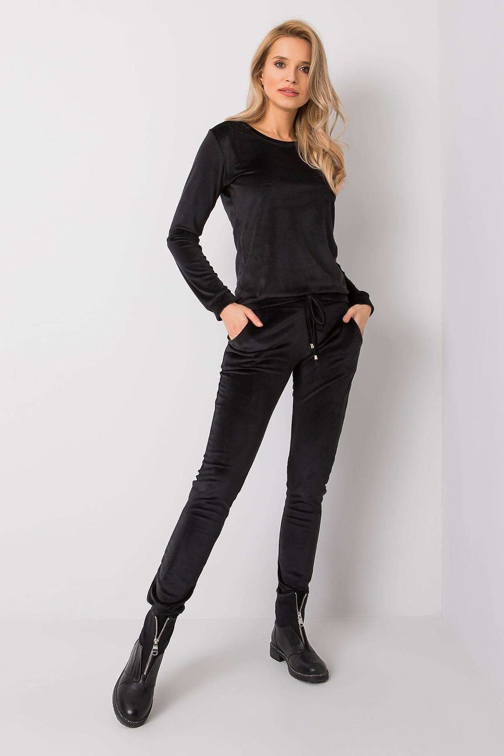 L`ensemble model 175110 Rue Paris