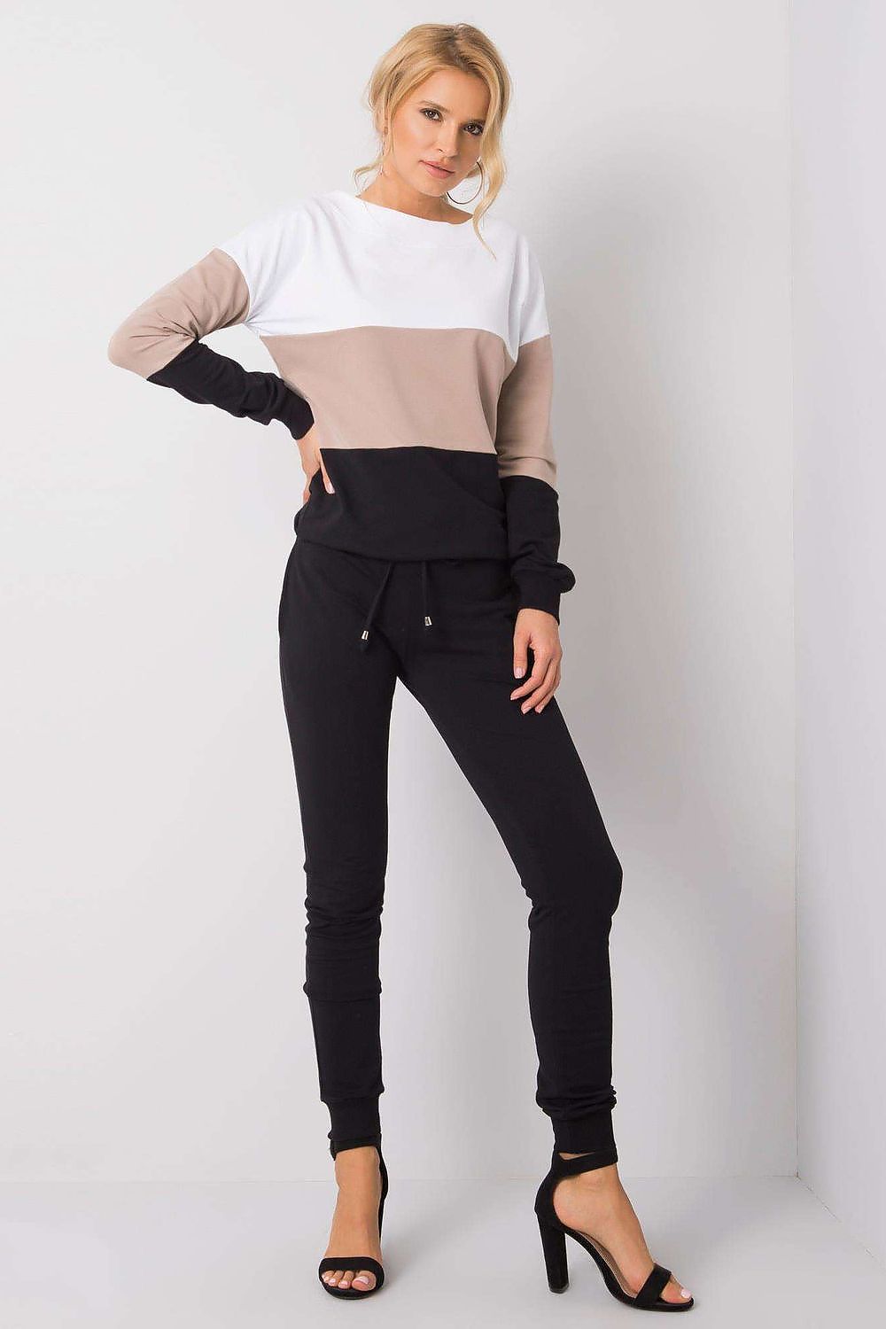 L`ensemble model 175127 Rue Paris