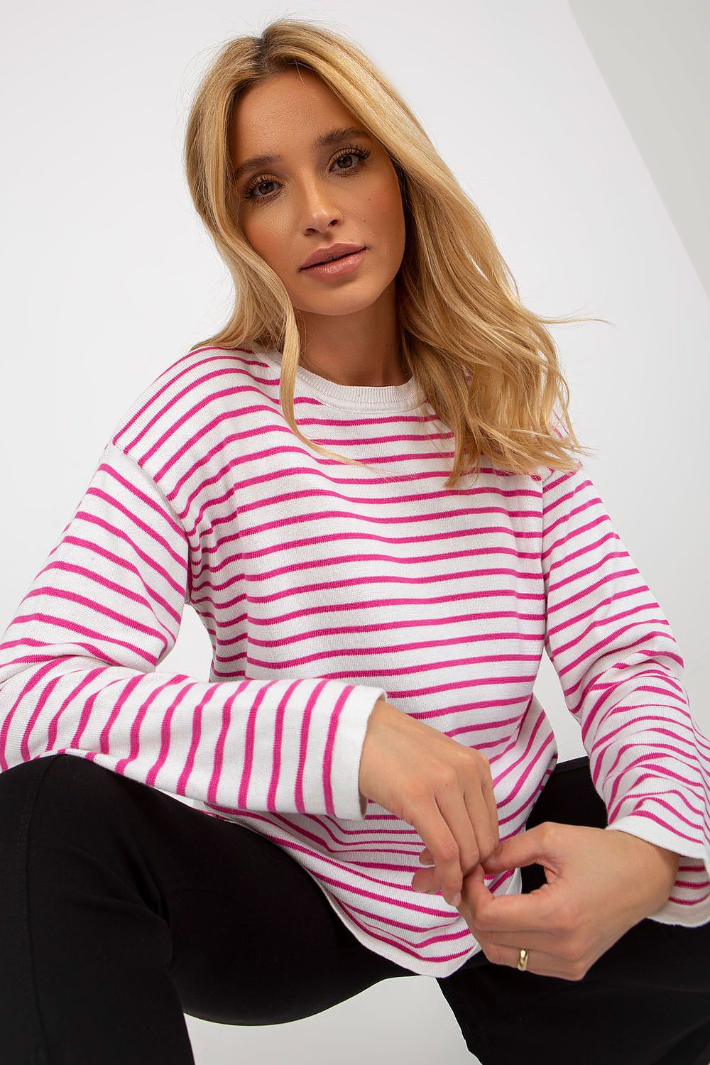 Chandail model 175751 Rue Paris