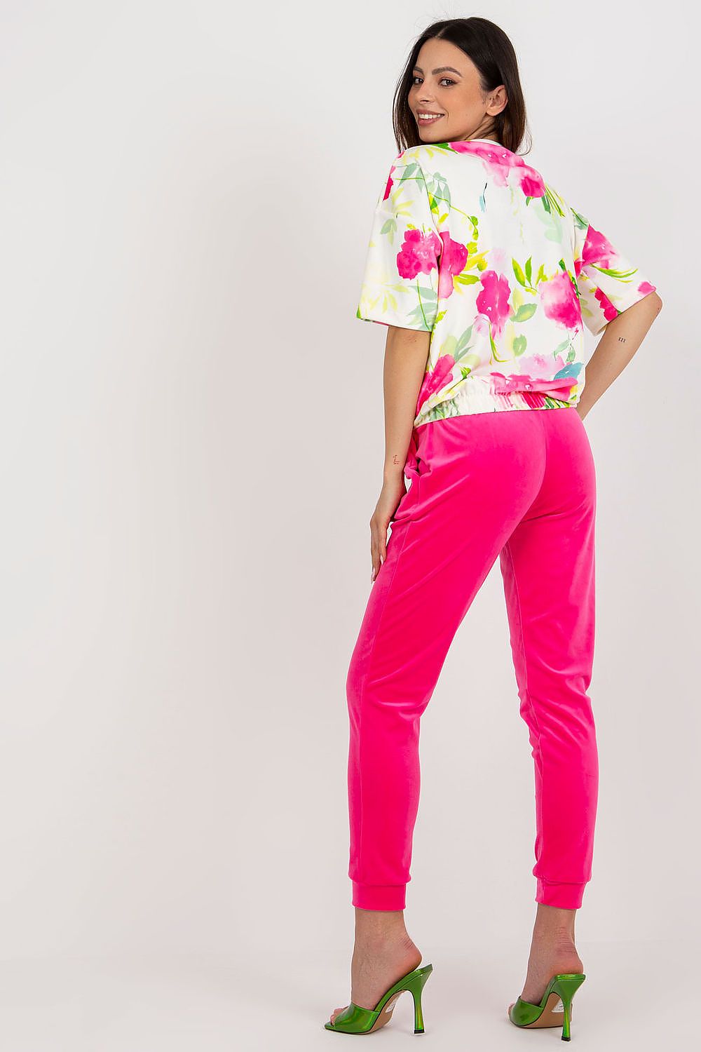 L`ensemble model 180211 Rue Paris