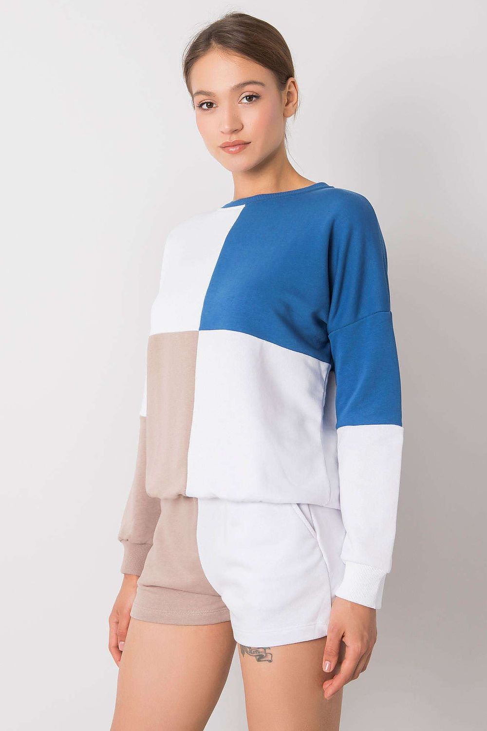 L`ensemble model 181367 Rue Paris
