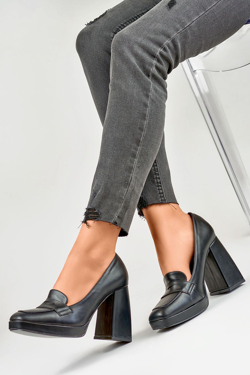 Escarpins à talons model 185398 PRIMO