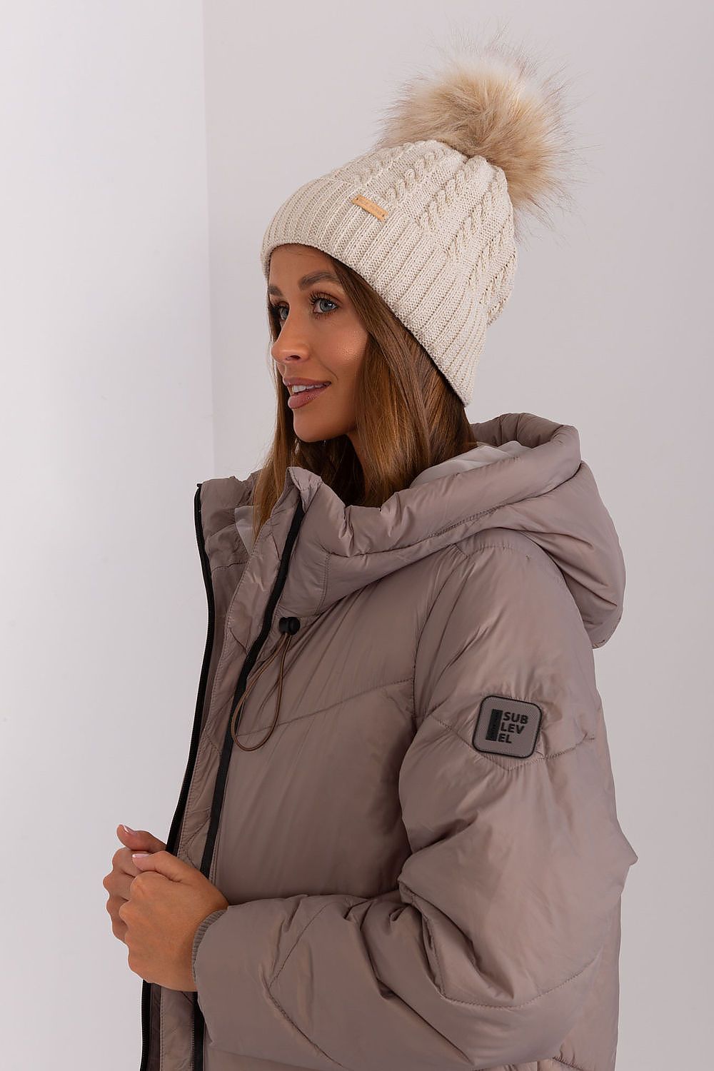  Bonnet model 187438 Rue Paris 