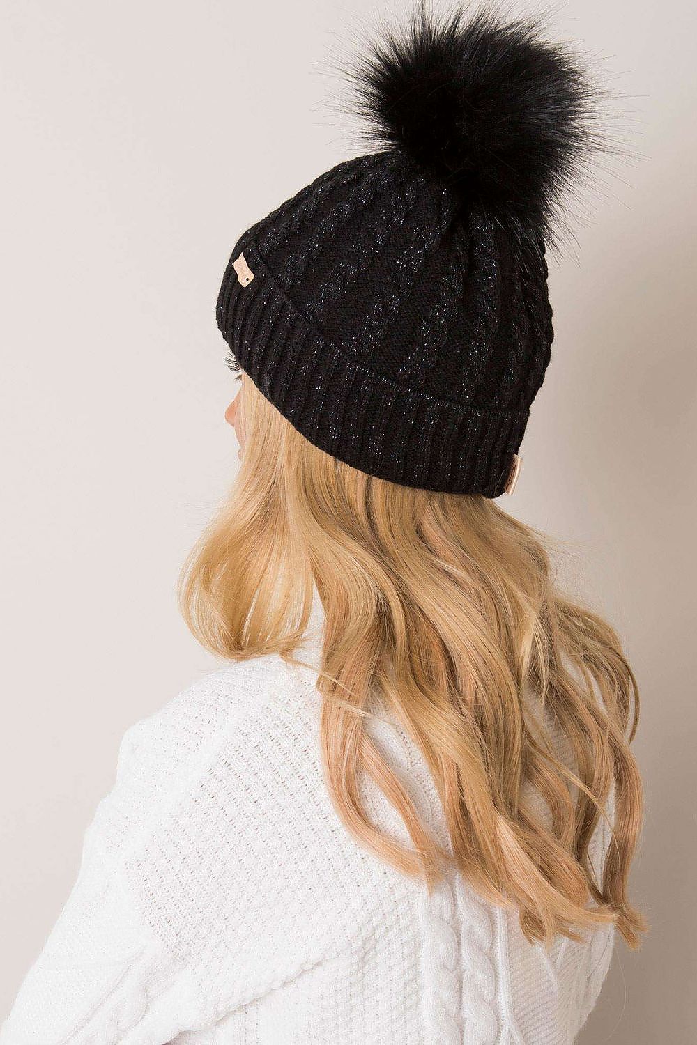  Bonnet model 187442 Rue Paris 