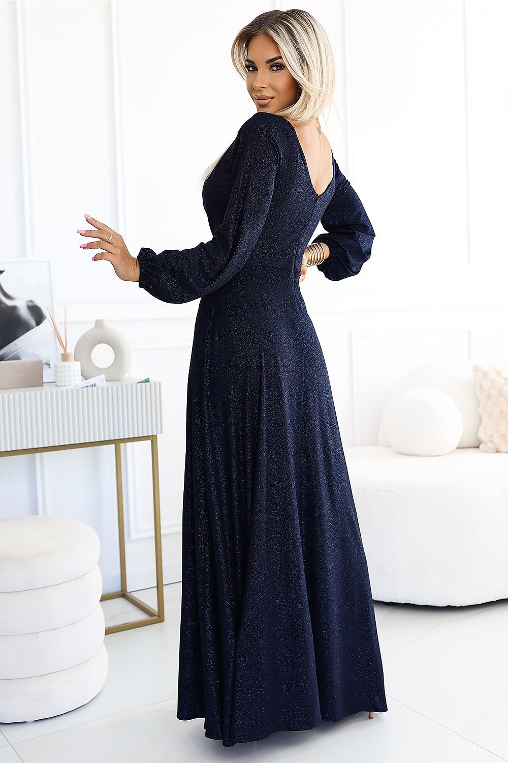  Robe longue model 203071 Numoco 
