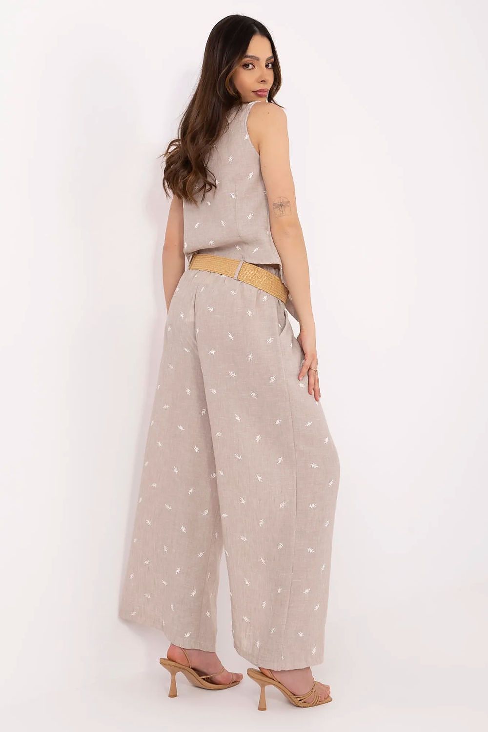  L`ensemble model 212298 Italy Moda 