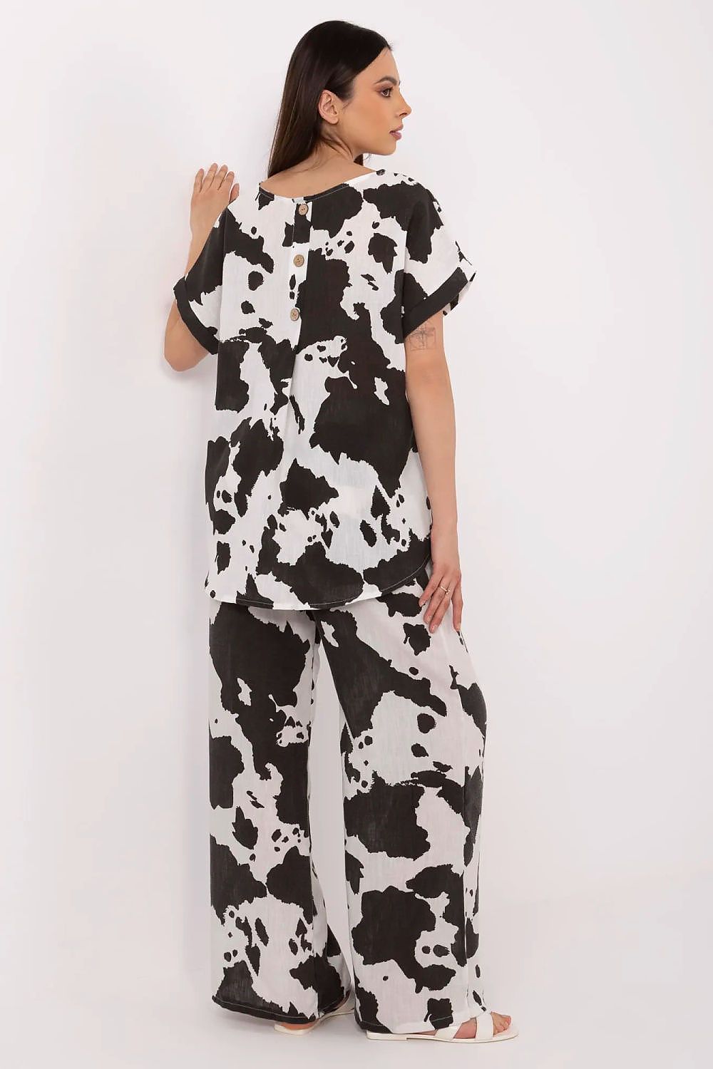  L`ensemble model 212519 Italy Moda 