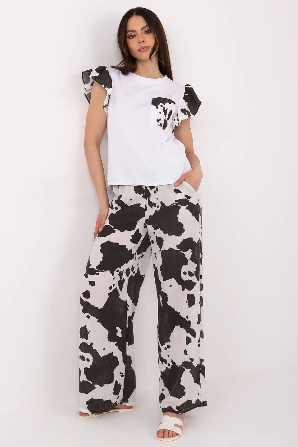  L`ensemble model 212521 Italy Moda 