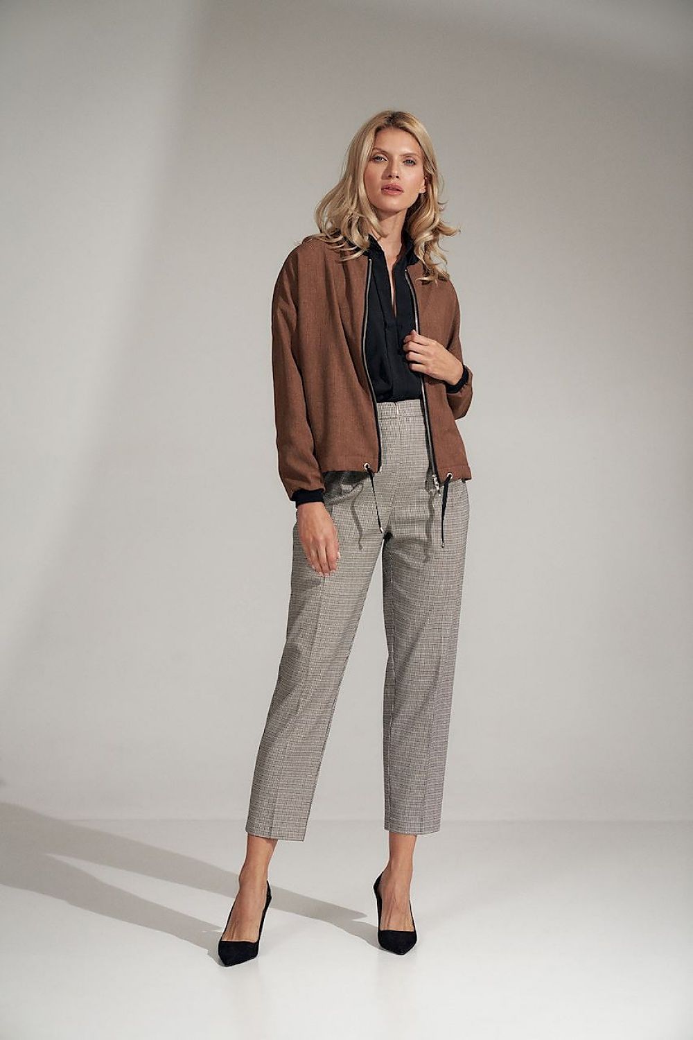  Veste model 151269 Figl 