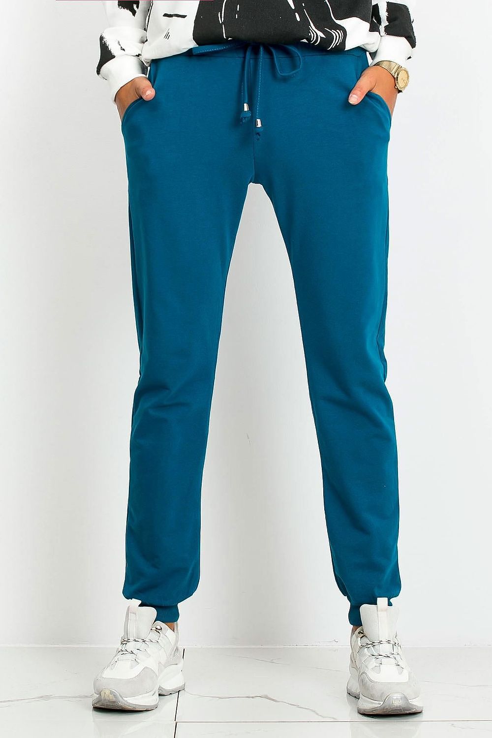  Pantalon survêtement model 161328 BFG 